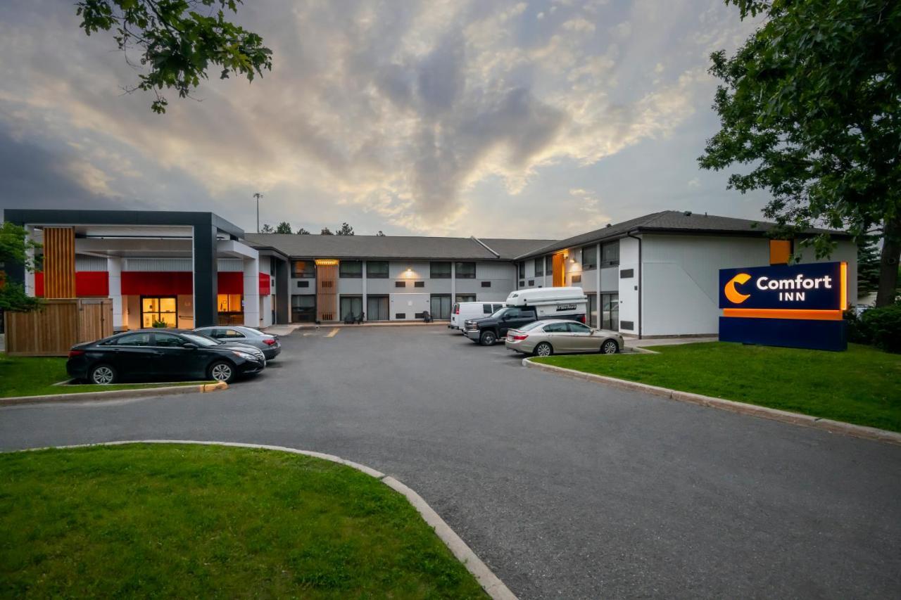 Comfort Inn West Ottawa Exterior foto