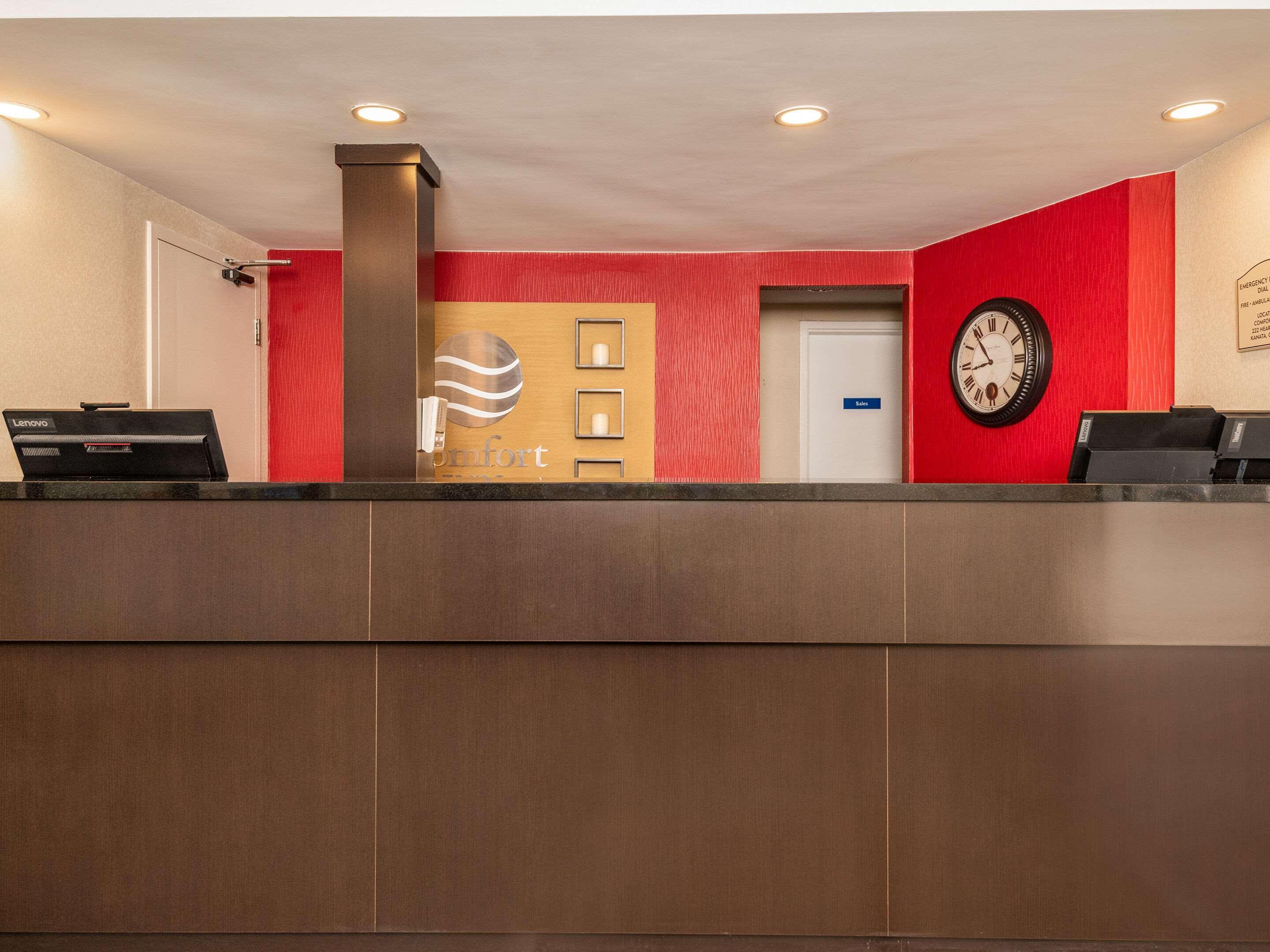 Comfort Inn West Ottawa Exterior foto