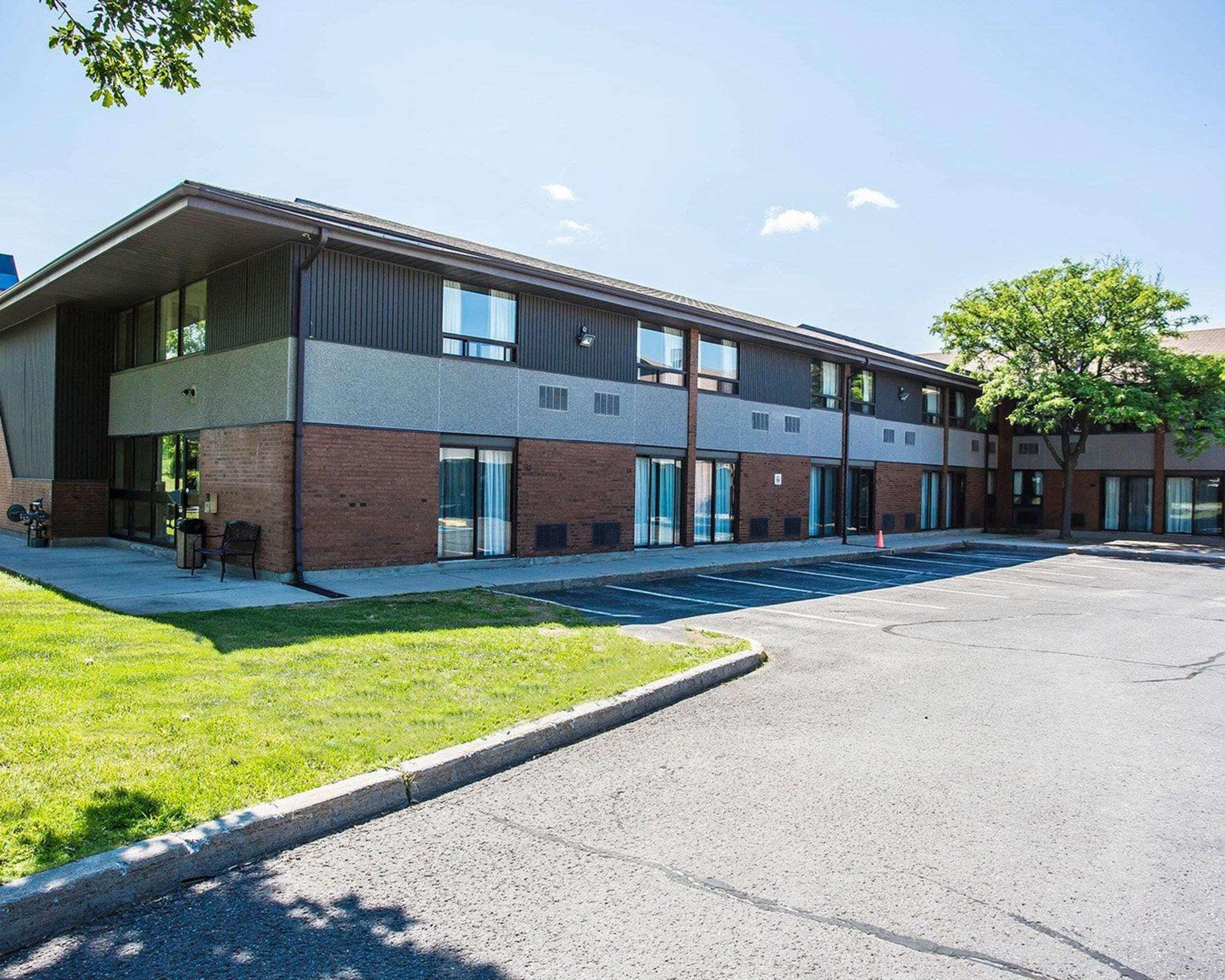 Comfort Inn West Ottawa Exterior foto
